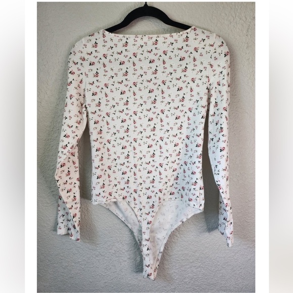 PINK Victoria's Secret Bodysuit/Off White with pretty flowers. Very feminine on! - Picture 2 of 4